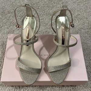 Sophia Webster Rosalind hourglass sandal in champagne glitter color